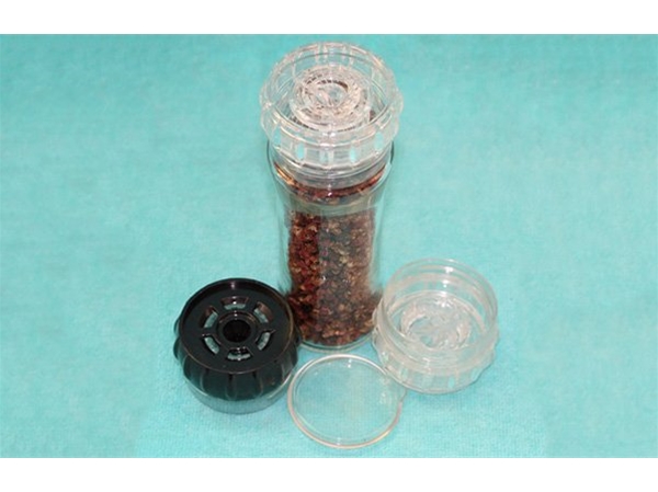 研磨器14